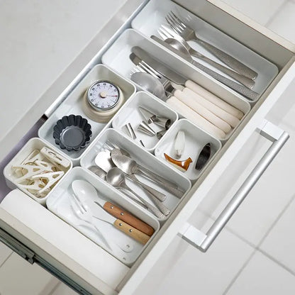 7 Pack Modular Drawer Organizer Trays, Multi-Size Free Combination White Plastic Drawer Divider Inserts, Custom Layout Storage Bins for Kitchen Utensils, Makeup Vanity, Desk Stationery, Bathroom Jewelry